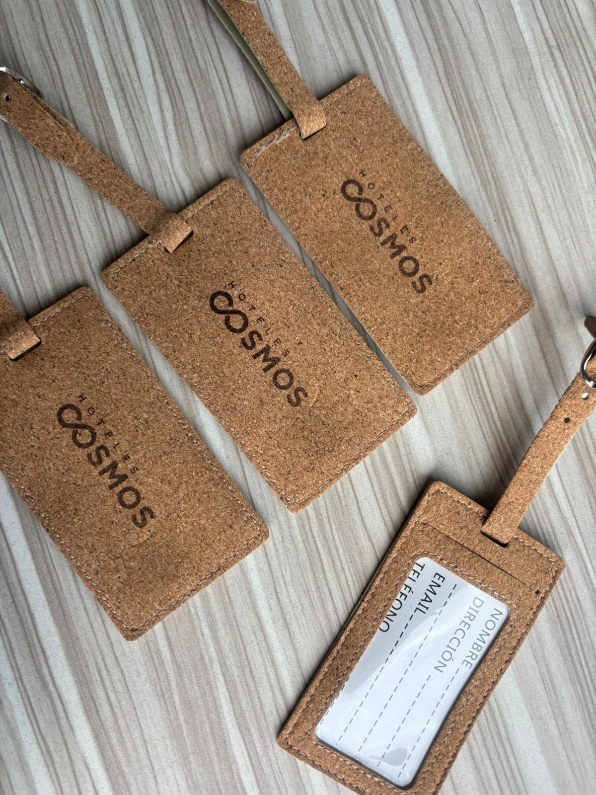 Regalos corporativos personalizados entregados por Markmelo 23